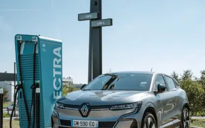 Nieuwe diensten ondersteunen elektrisch reizen tijdens de zomervakantie