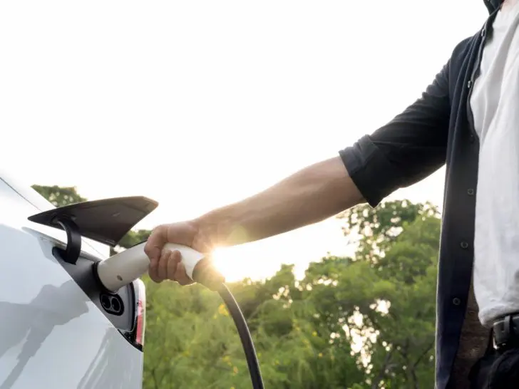 Vier op de tien nieuwe wagens in België zijn elektrisch