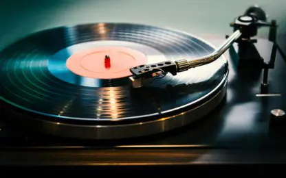 Close-up,,Vintage,Record,Player,,While,Playing,The,Record,,Black,Platter.