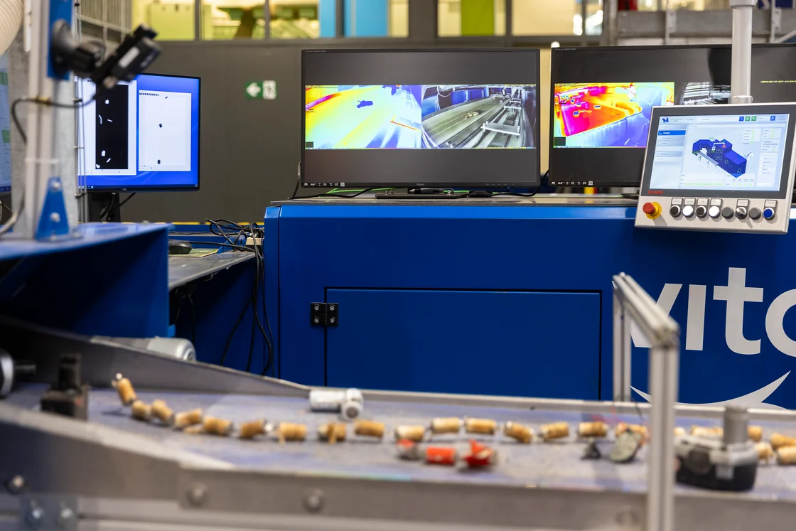 Sortbat en VITO richten Xbat.ai op voor batterijsortering - Ecotips