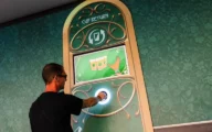 RFID-bekers op Tomorrowland tonen hoe technologie duurzaamheid rendabel maakt